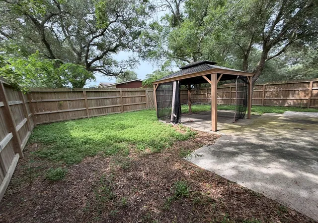 Photo 3 of Single family home for sale at 104 Mesquite St, Louise, TX 77455 | MLS# 4954130 | Listing updated on 2026-08-20