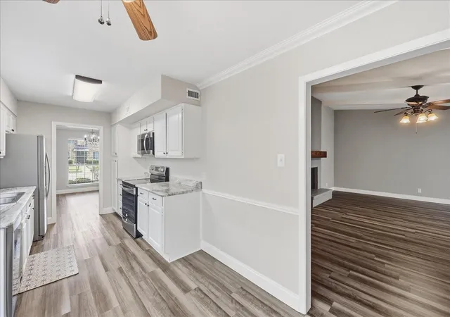 5th image of 5945 Townhouse Ln, Beaumont, TX 77707 | MLS# 74685744