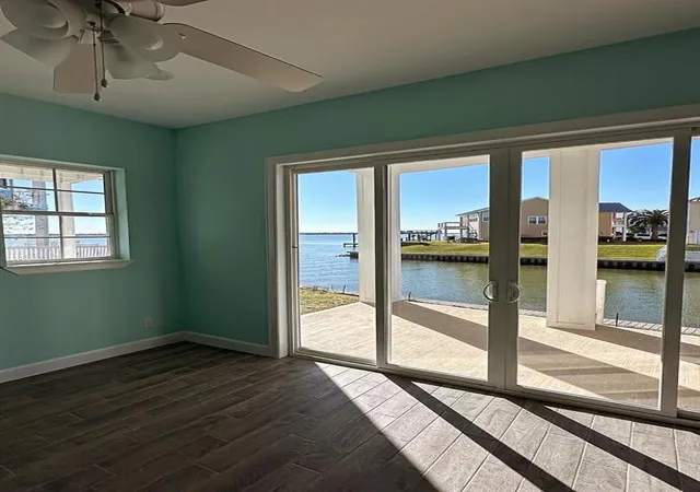 Photo 3 of Single family home for sale at 5006 Brigantine Cay Ct, Texas City, TX 77590 | MLS# 54980061 | Listing updated on 2026-07-27