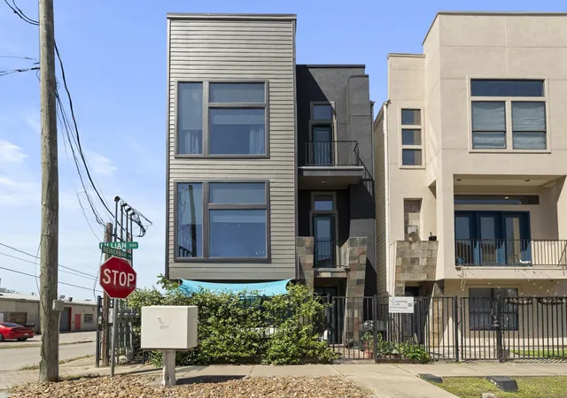 2nd image of 5122 Lillian St, Houston, TX 77007 | MLS# 69633807