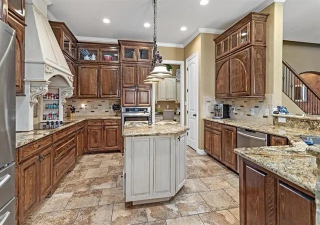 Photo 4 of Single family home for sale at 101 Sir Cameron, Lumberton, TX 77657 | MLS# 10379249 | Listing updated on 2026-10-06