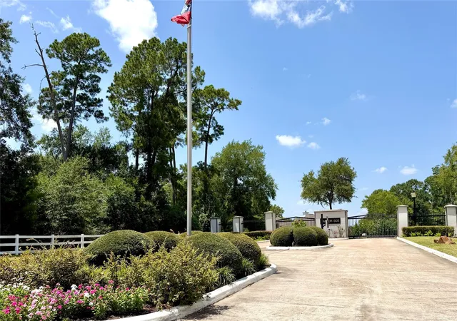 Photo 3 of Single family home for sale at 18917 Harbor Side Blvd, Montgomery, TX 77356 | MLS# 40152196 | Listing updated on 2026-08-28
