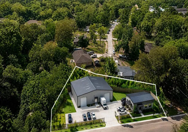 5th image of 9230 Woodacres Dr, Hitchcock, TX 77563 | MLS# 59440591