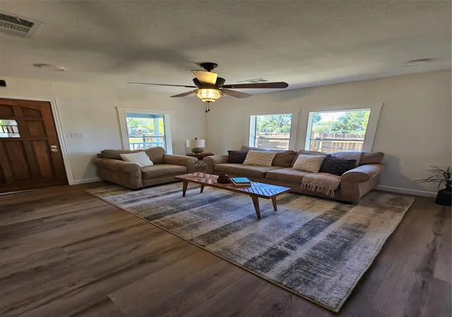 5th image of 3126 Ohio St, Baytown, TX 77520 | MLS# 44949172