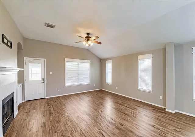 Photo 4 of Single family home for sale at 2402 Comal Dr, Deer Park, TX 77536 | MLS# 13297972 | Listing updated on 2026-09-25