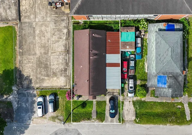 3rd image of 2604 Tuam St, Houston, TX 77004 | MLS# 70946105
