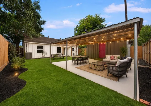 Photo 1 of Single family home for sale at 1626 Walton St, Houston, TX 77009 | MLS# 79055648 | Listing updated on 2026-08-22