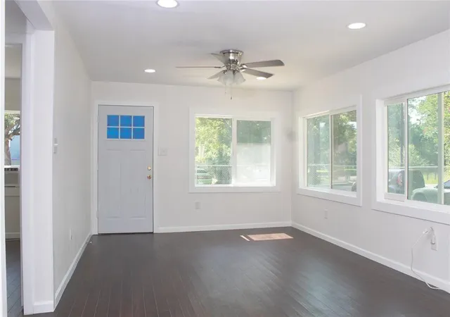 9th image of 7003 Hoffman St, Houston, TX 77028 | MLS# 96773761
