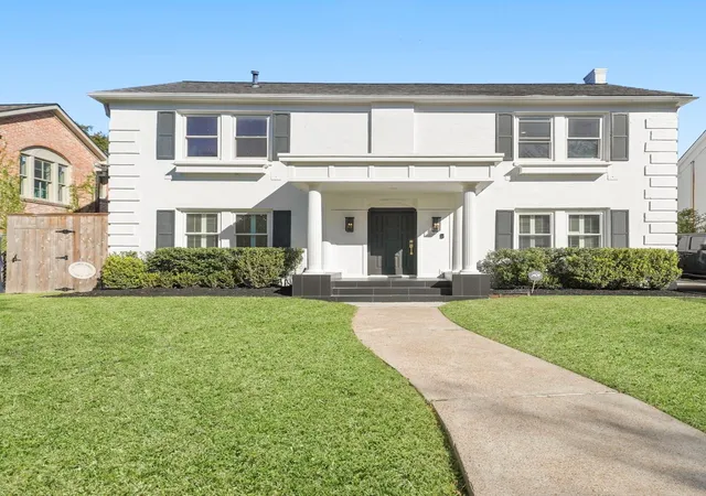 Photo 1 of Single family home for sale at 2008 Dryden Rd, Houston, TX 77030 | MLS# 12049768 | Listing updated on 2026-08-04
