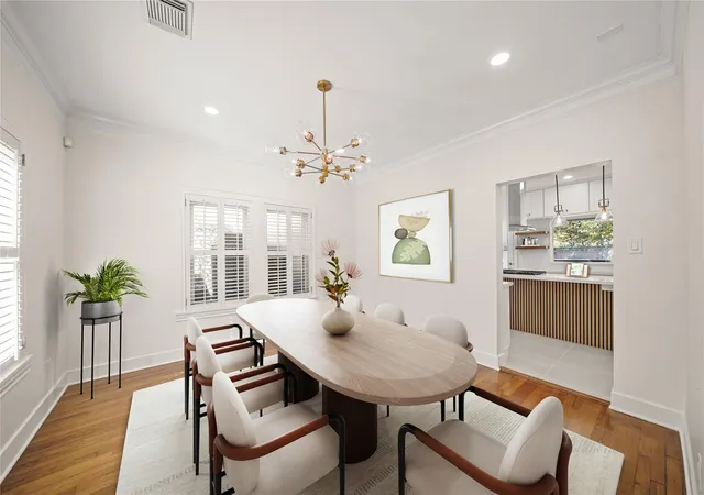 Photo 3 of Single family home for sale at 2008 Dryden Rd, Houston, TX 77030 | MLS# 12049768 | Listing updated on 2026-08-04