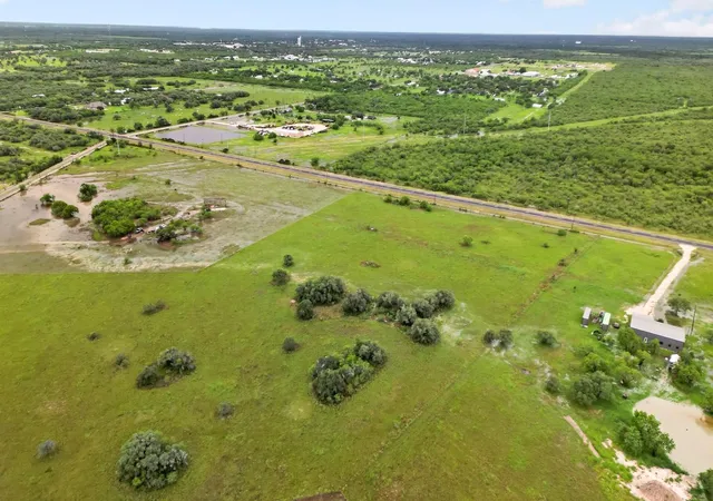 4th image of 172 Hwy 202, Refugio, TX 78377 | MLS# 88546250