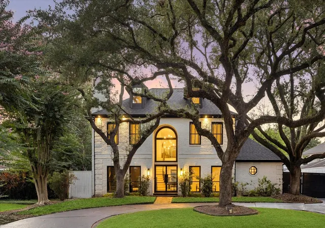 1st image of 3130 Kettering Dr, Houston, TX 77027 | MLS# 28045225