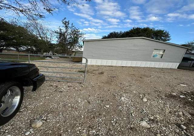 2nd image of 1610 Texas St, Alvin, TX 77511 | MLS# 33801487