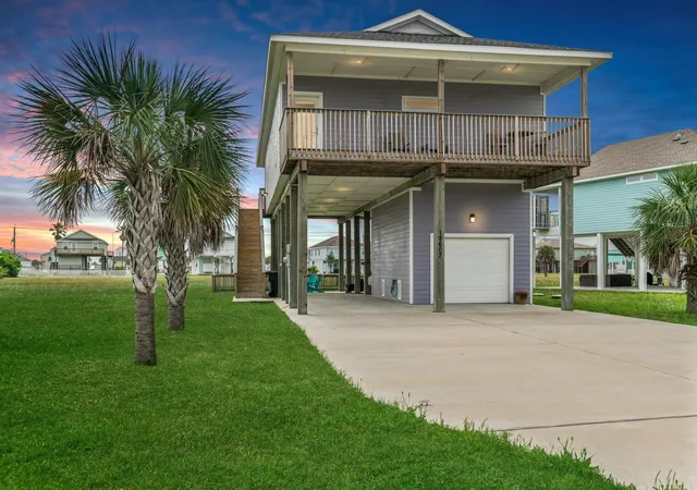 Photo 1 of Single family home for sale at 18607 Warrior Rd, Galveston, TX 77554 | MLS# 59581656 | Listing updated on 2026-09-14