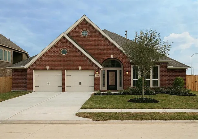 Photo 1 of Single family home for sale at 13426 Vintage Trl Ln, Pearland, TX 77584 | MLS# 16971267 | Listing updated on 2026-09-10