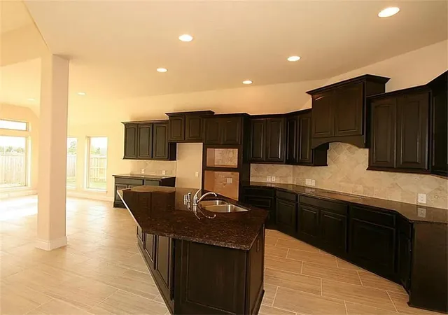 Photo 4 of Single family home for sale at 13426 Vintage Trl Ln, Pearland, TX 77584 | MLS# 16971267 | Listing updated on 2026-09-10