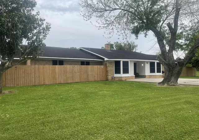 2nd image of 5001 Texas Ave, La Marque, TX 77568 | MLS# 32030231