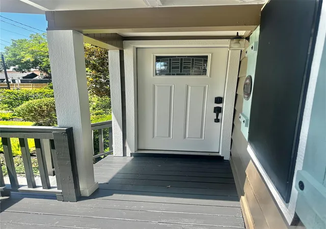 3rd image of 202 Fannin St, Tomball, TX 77375 | MLS# 65301769
