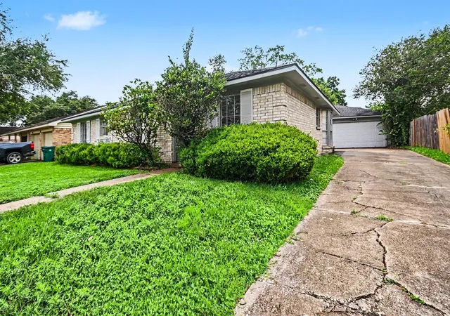 Photo 2 of Single family home for sale at 4306 Oneida St, Pasadena, TX 77504 | MLS# 20868305 | Listing updated on 2026-09-10