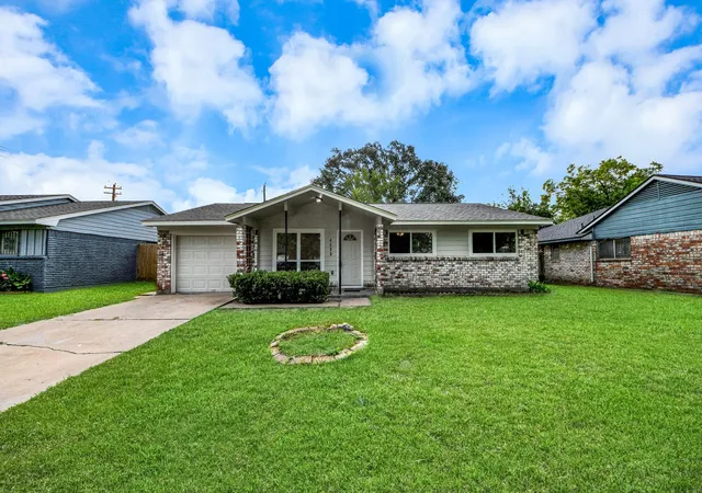 2nd image of 4330 Brookston St, Houston, TX 77045 | MLS# 41299745