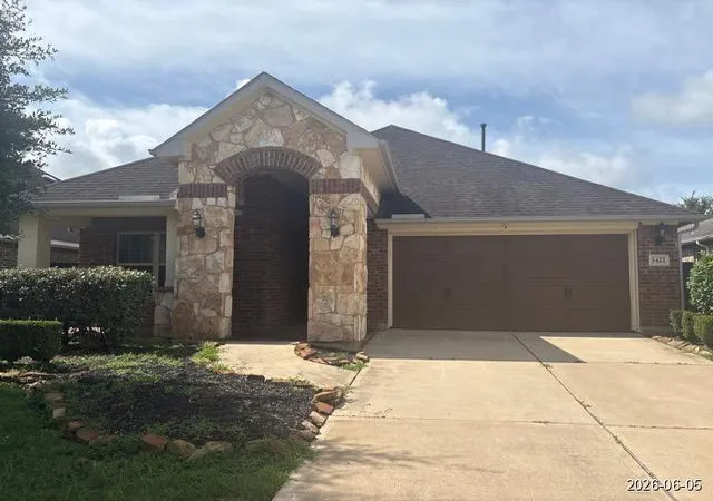 2nd image of 3422 Bay Dr, Rosharon, TX 77583 | MLS# 71039870