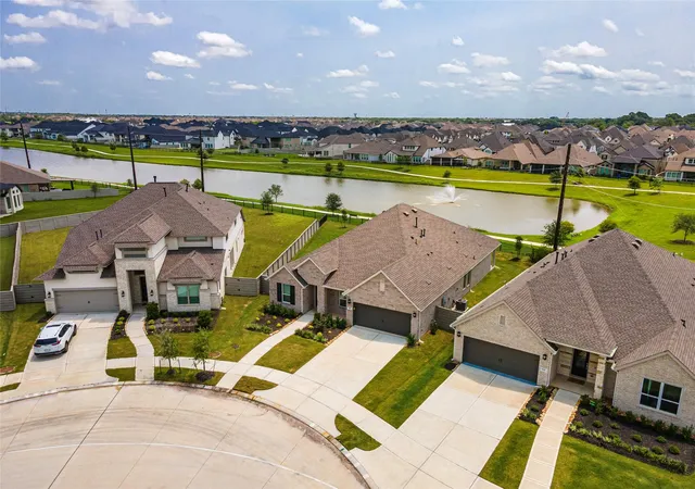 2nd image of 5003 Park Willow Dr, Manvel, TX 77578 | MLS# 83653099