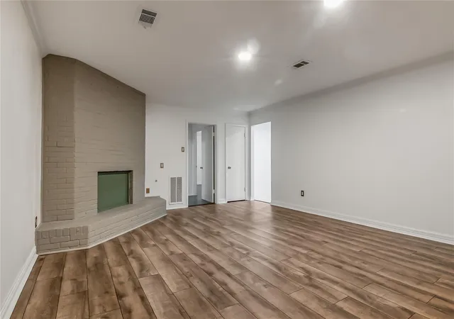 Photo 4 of Single family home for sale at 2009 N Palm Ct, Pasadena, TX 77502 | MLS# 80508344 | Listing updated on 2026-07-23
