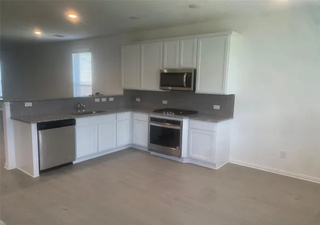 5th image of 8111 Royal Palm Ct, Fulshear, TX 77441 | MLS# 76438764