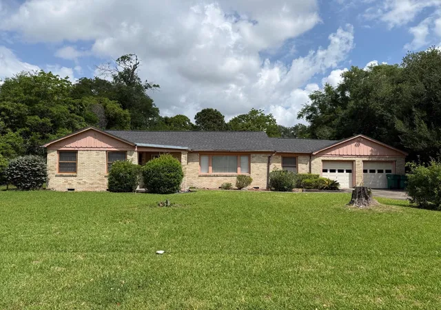 Homes for sale in Orange, TX | 1812 Sholars Ave, Orange, TX 77630 | MLS# 37673697
