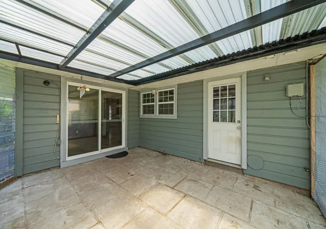 Photo 3 of Single family home for sale at 2707 Droxford Dr, Houston, TX 77008 | MLS# 7808198 | Listing updated on 2026-09-19
