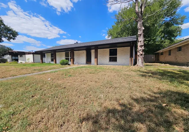 2nd image of 5706 Rutherglenn Dr, Houston, TX 77096 | MLS# 26556827