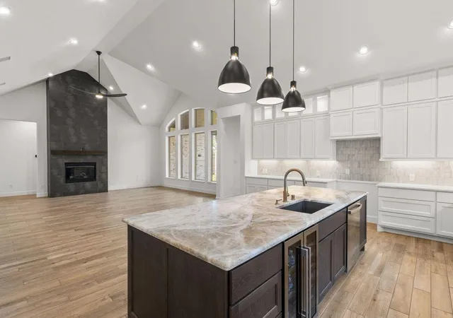 Photo 3 of Single family home for sale at 12122 Grassy Bnd Dr, Mont Belvieu, TX 77523 | MLS# 21507699 | Listing updated on 2026-09-19