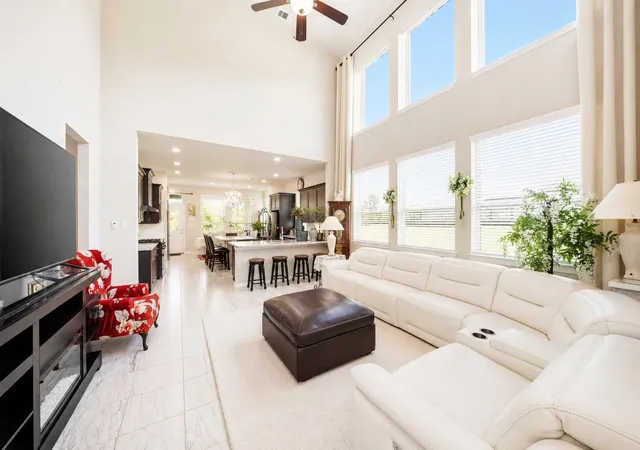 Photo 3 of Single family home for sale at 10255 Byp Oaks Dr, Conroe, TX 77385 | MLS# 4936055 | Listing updated on 2026-09-15