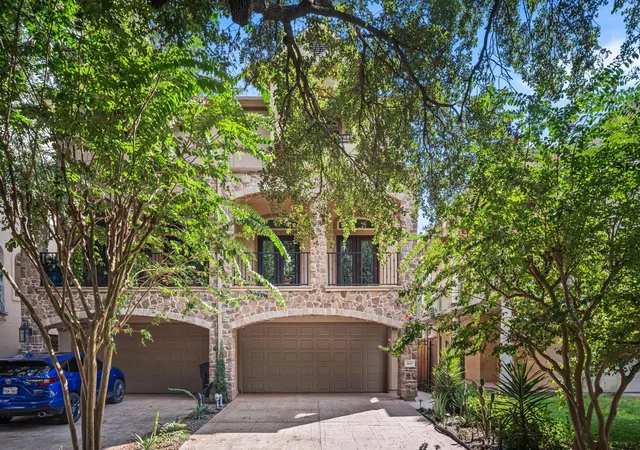1st image of 6615 Wanita Pl, Houston, TX 77007 | MLS# 91657105