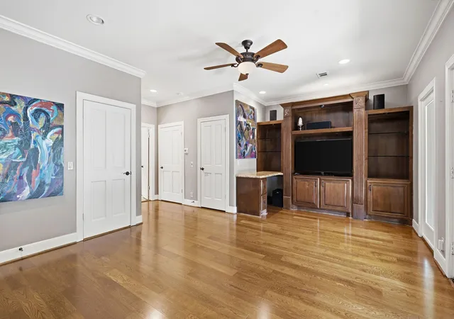 5th image of 6615 Wanita Pl, Houston, TX 77007 | MLS# 91657105
