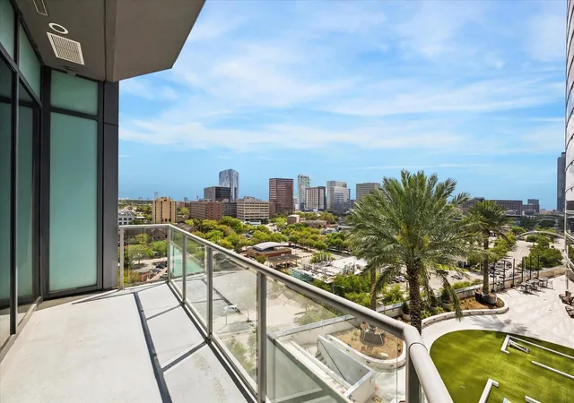 2nd image of The Cosmopolitan, Houston, TX 77056