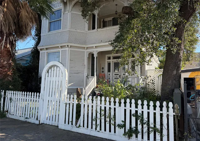 Photo 3 of Single family home for sale at 2223 Ave K, Galveston, TX 77550 | MLS# 55167028 | Listing updated on 2026-08-21