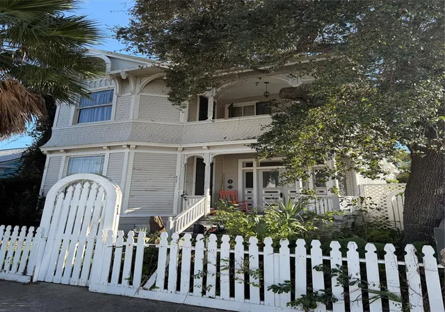 Photo 3 of Single family home for sale at 2223 Ave K, Galveston, TX 77550 | MLS# 55167028 | Listing updated on 2026-08-21