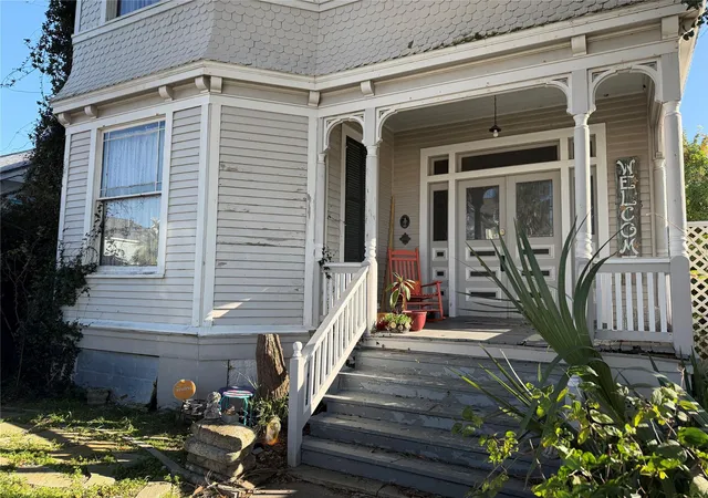 Photo 4 of Single family home for sale at 2223 Ave K, Galveston, TX 77550 | MLS# 55167028 | Listing updated on 2026-08-21