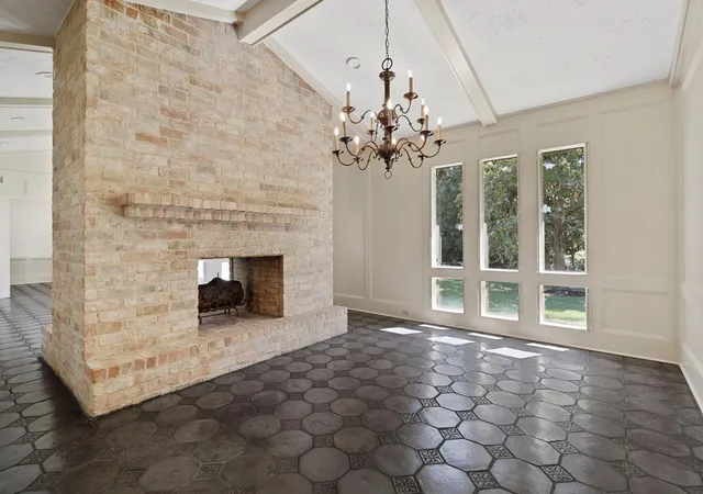 4th image of 2011 Briar Ln, Richmond, TX 77469 | MLS# 62483559