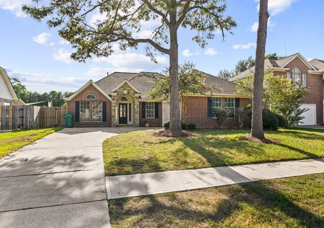 Photo 1 of Single family home for sale at 2309 Lord Nelson Dr, Seabrook, TX 77586 | MLS# 69393696 | Listing updated on 2026-09-09