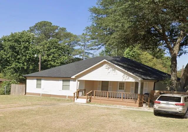 Photo 3 of Single family home for sale at 1011 Flanagan Dr, Longview, TX 75602 | MLS# 56696244 | Listing updated on 2026-10-05
