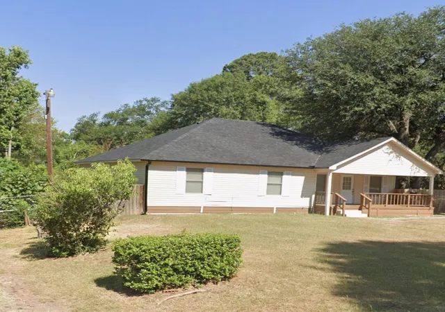 Photo 3 of Single family home for sale at 1011 Flanagan Dr, Longview, TX 75602 | MLS# 56696244 | Listing updated on 2026-10-05