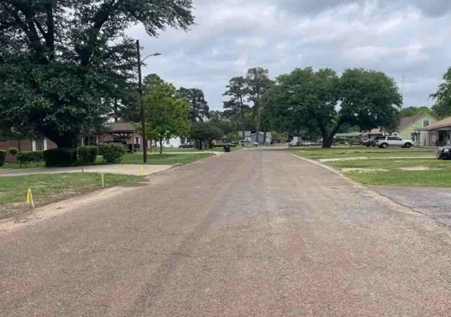 Photo 4 of Single family home for sale at 1011 Flanagan Dr, Longview, TX 75602 | MLS# 56696244 | Listing updated on 2026-10-05
