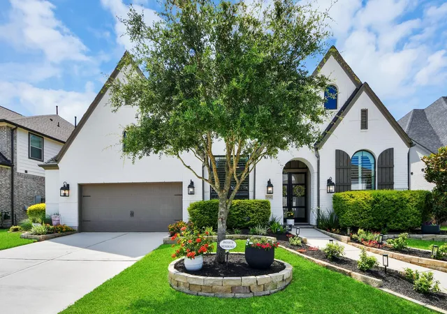 Photo 2 of Single family home for sale at 1711 Pleasant Grv Dr, Missouri City, TX 77459 | MLS# 8403021 | Listing updated on 2026-08-01