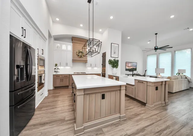 Photo 4 of Single family home for sale at 1711 Pleasant Grv Dr, Missouri City, TX 77459 | MLS# 8403021 | Listing updated on 2026-08-01