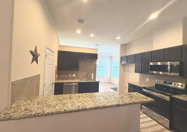 Photo 4 of Single family home for sale at 13411 Sea Is Dr, Montgomery, TX 77356 | MLS# 73796400 | Listing updated on 2026-07-28