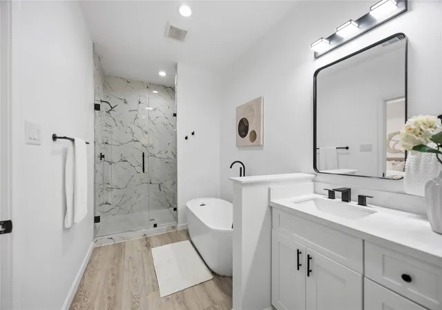 1st image of 5214 Rue St, Houston, TX 77033 | MLS# 30179592