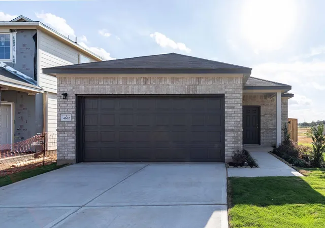 Homes for sale in Pinehurst, TX | 4632 Mesquite Trail Blush, Pinehurst, TX 77362 | MLS# 67660041