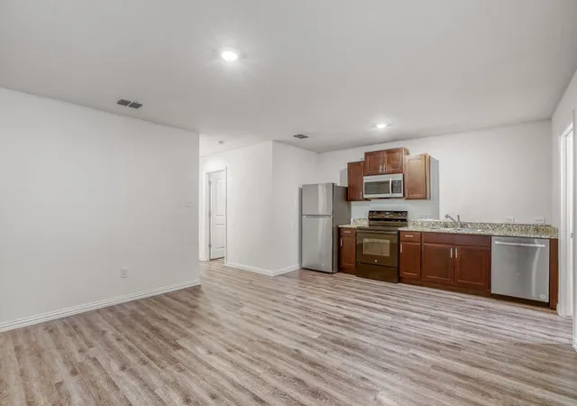 2nd image of 5626 Simsdale St, Houston, TX 77033 | MLS# 21676219